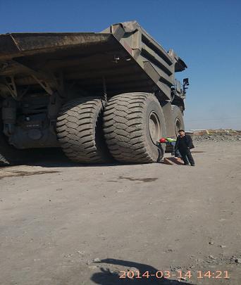 哈爾烏素煤礦參加設備保養 哈爾烏素煤礦參加設備保養